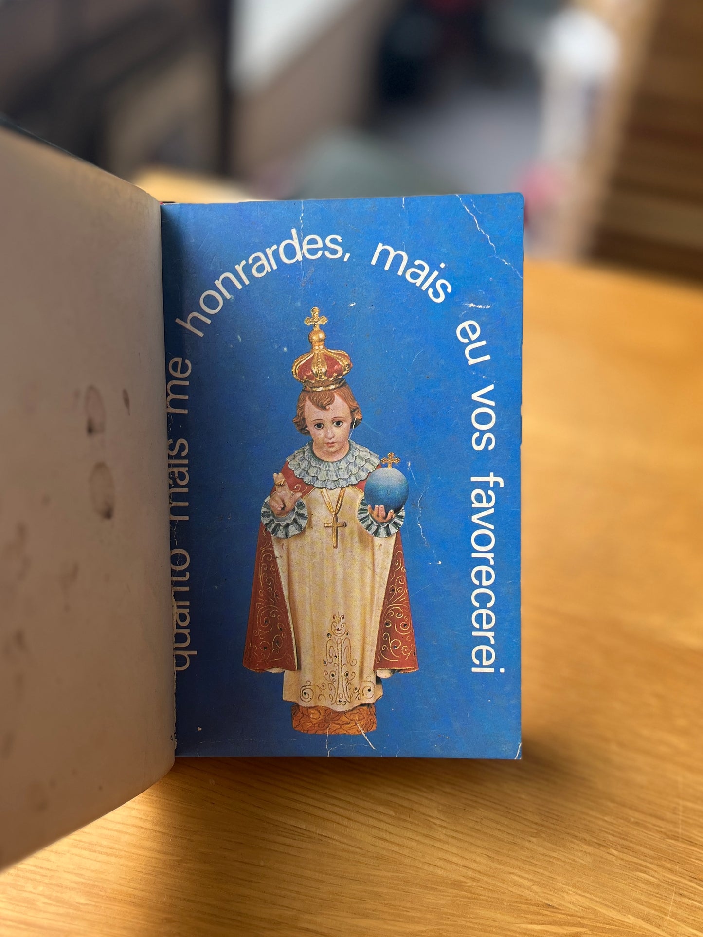 O DIVINO MENINO JESUS DE PRAGA