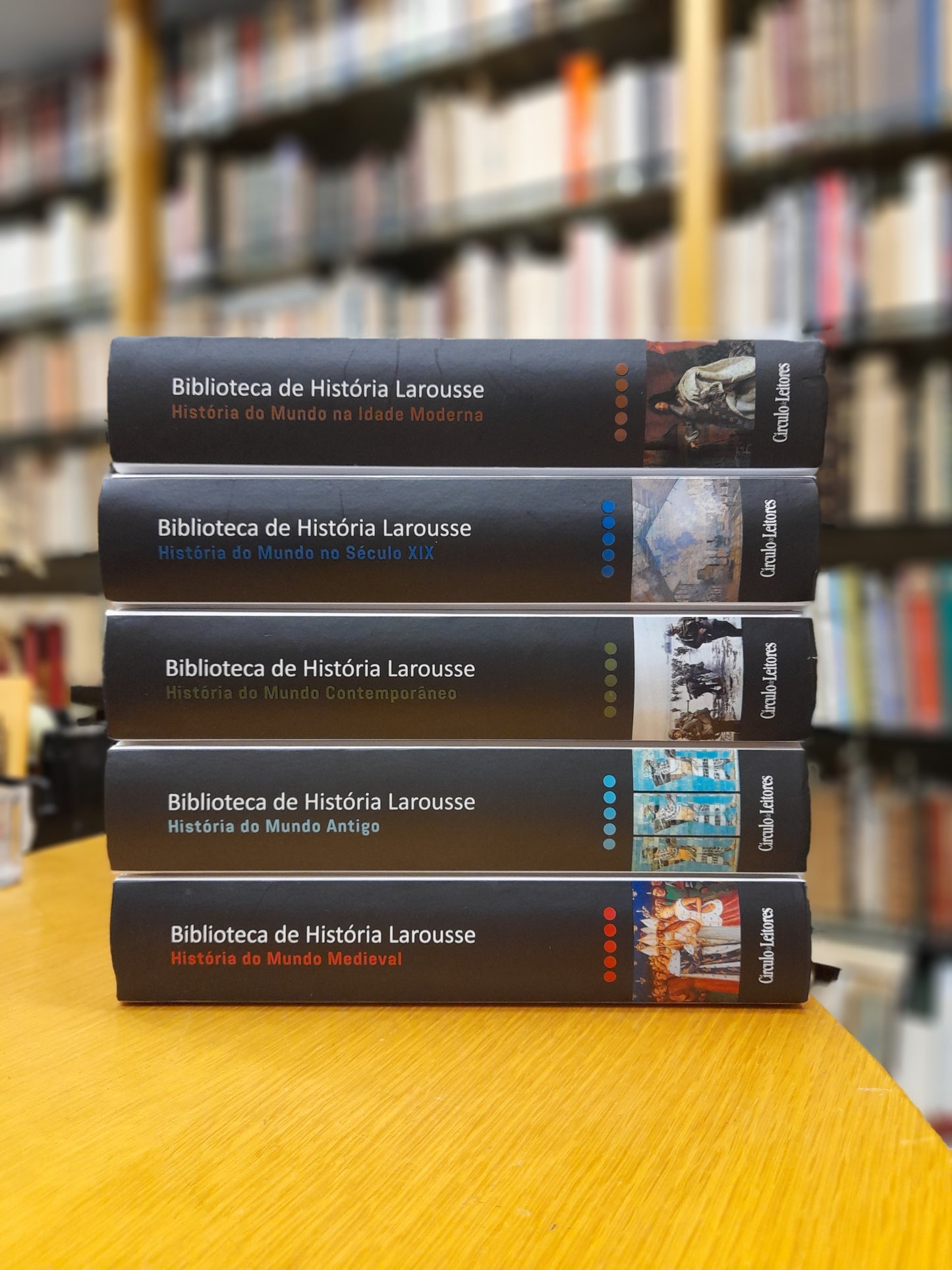 BIBLIOTECA DE HISTÓRIA LAROUSSE
