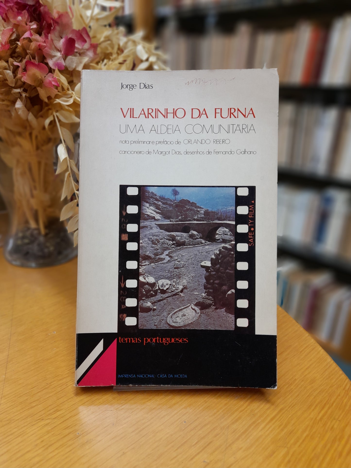 VILARINHO DA FURNA - UMA ALDEIA COMUNITÁRIA