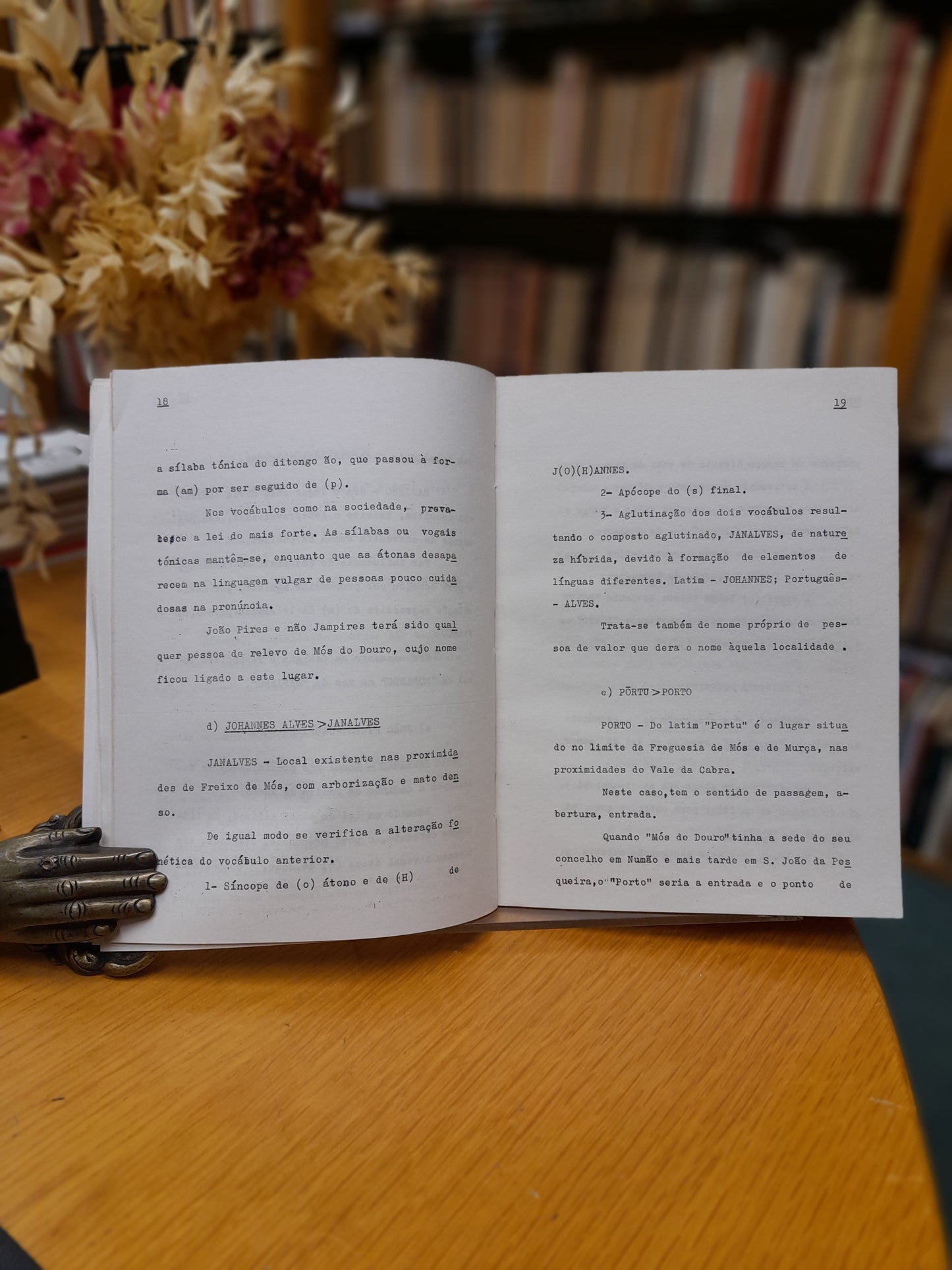 MONOGRAFIA SOBRE S. PEDRO DE MÓS DO DOURO