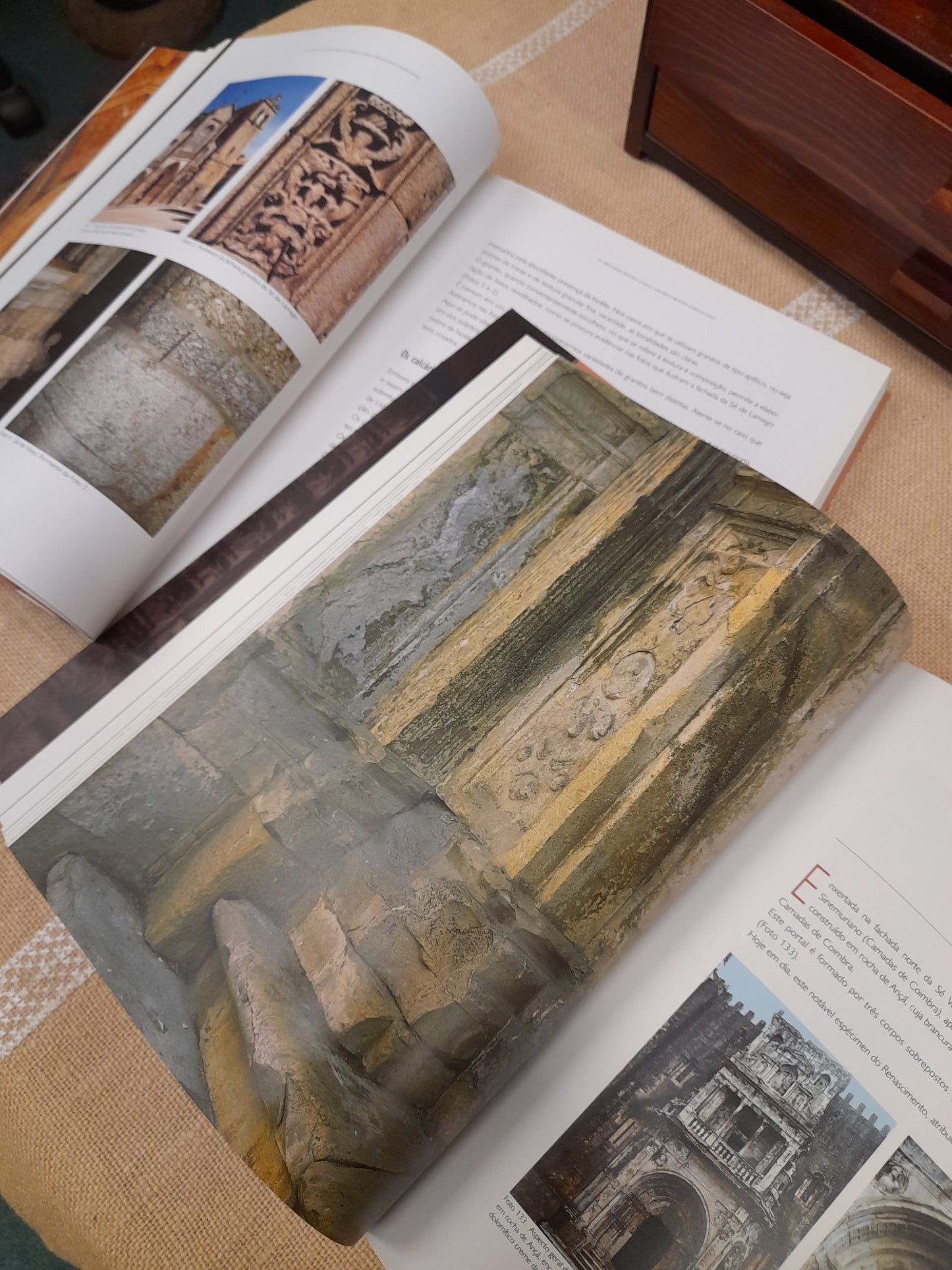 AS ROCHAS DOS MONUMENTOS PORTUGUESES