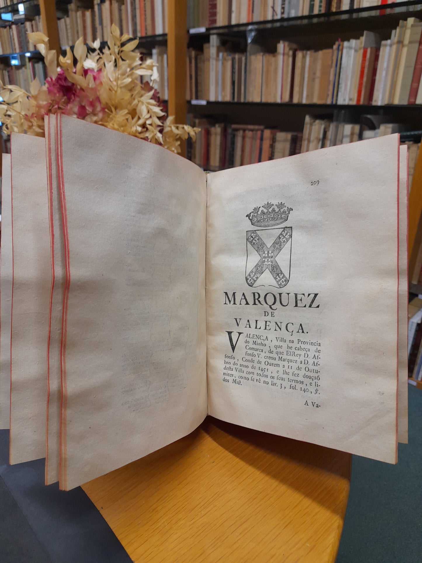 MEMORIAS/ HISTORICAS, E GENEALOGICAS/ DOS/ GRANDES/ DE PORTUGAL,