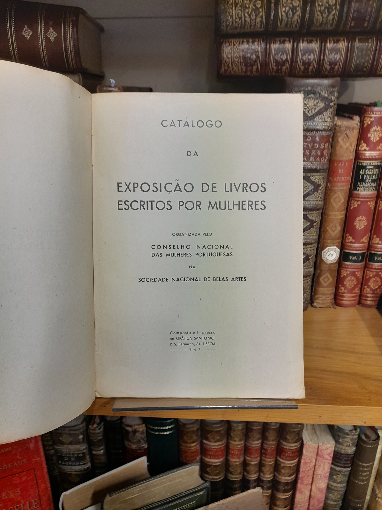EXPOSIÇÃO DE LIVROS ESCRITOS POR MULHERES - CATÁLOGO