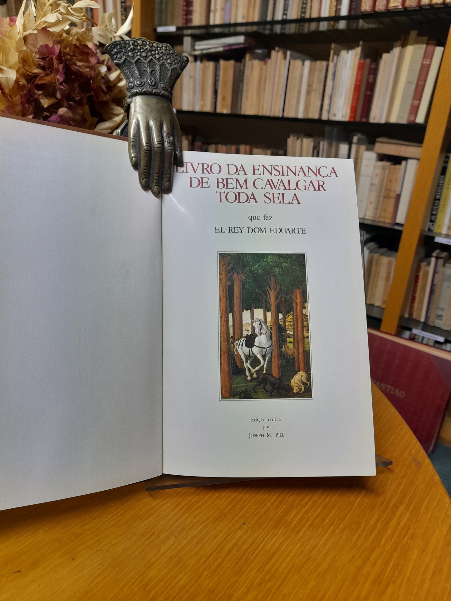 LIVRO DA ENSINANÇA DE BEM CAVALGAR TODA SELA