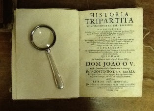 HISTORIA TRIPARTITA