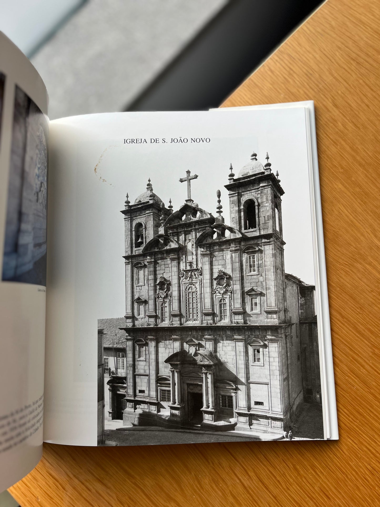 O PORTO E AS SUAS IGREJAS AZULEJADAS