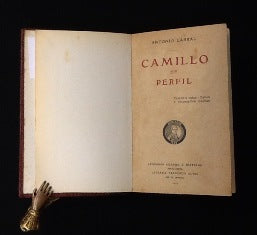 CAMILLO DE PERFIL