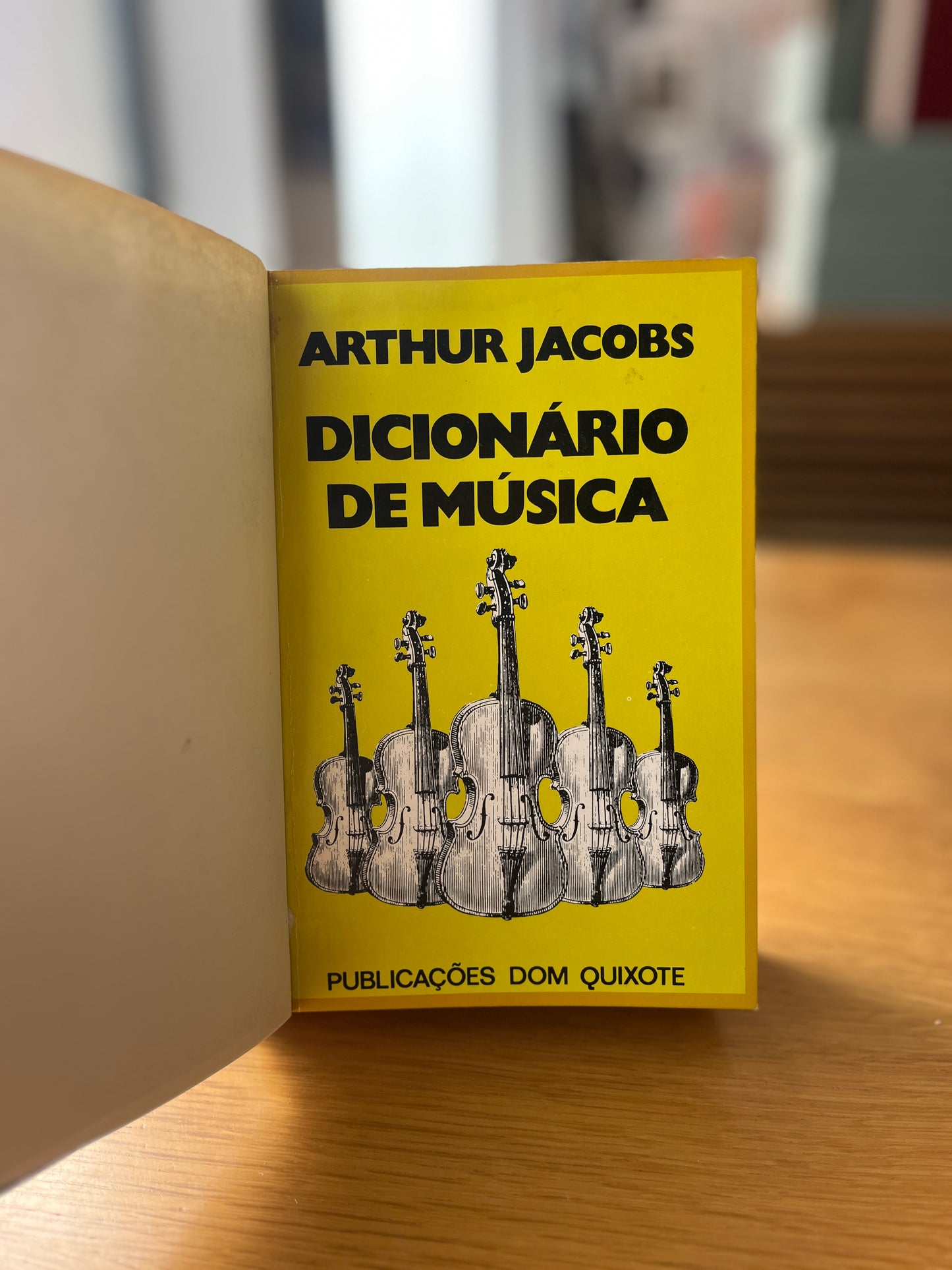 DICIONÁRIO DE MÚSICA