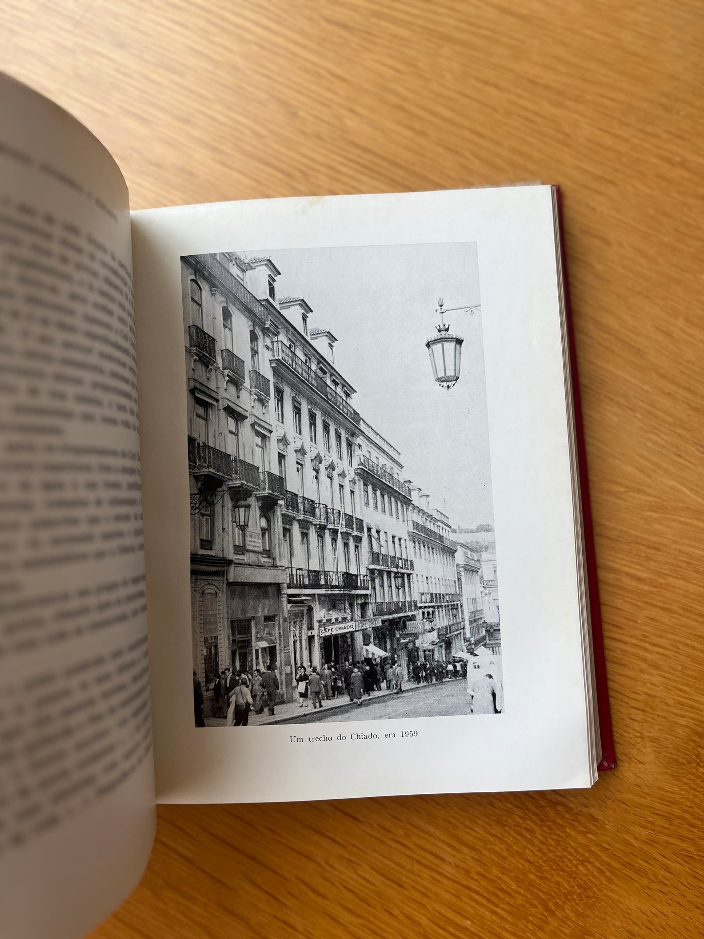 O CHIADO PITORESCO E ELEGANTE