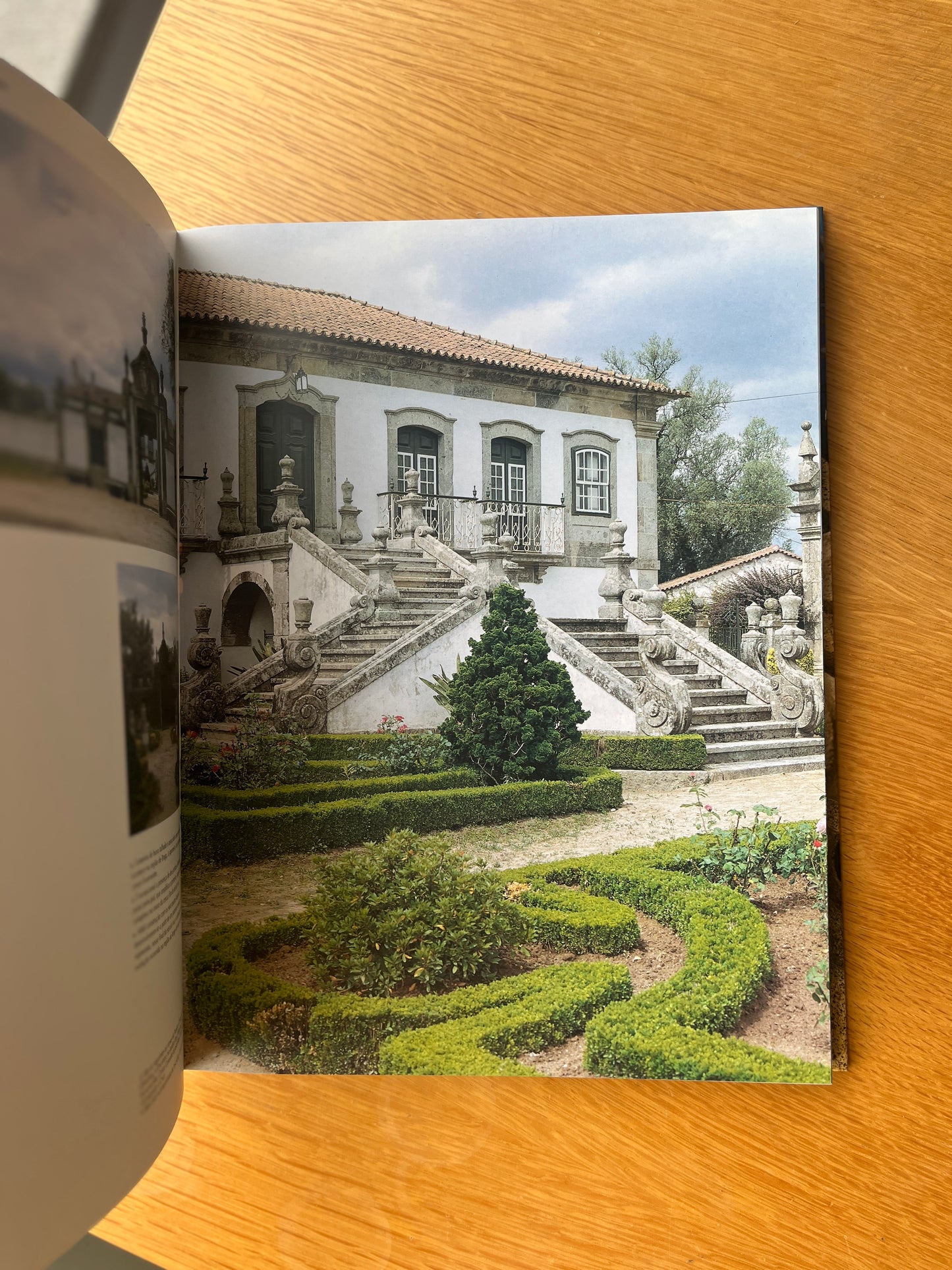 PALÁCIOS E CASAS SENHORIAIS DO MINHO