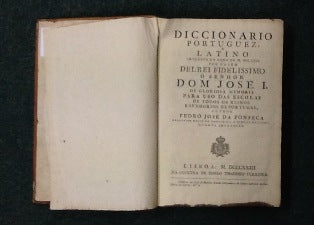 DICCIONARIO PORTUGUEZ, E LATINO.