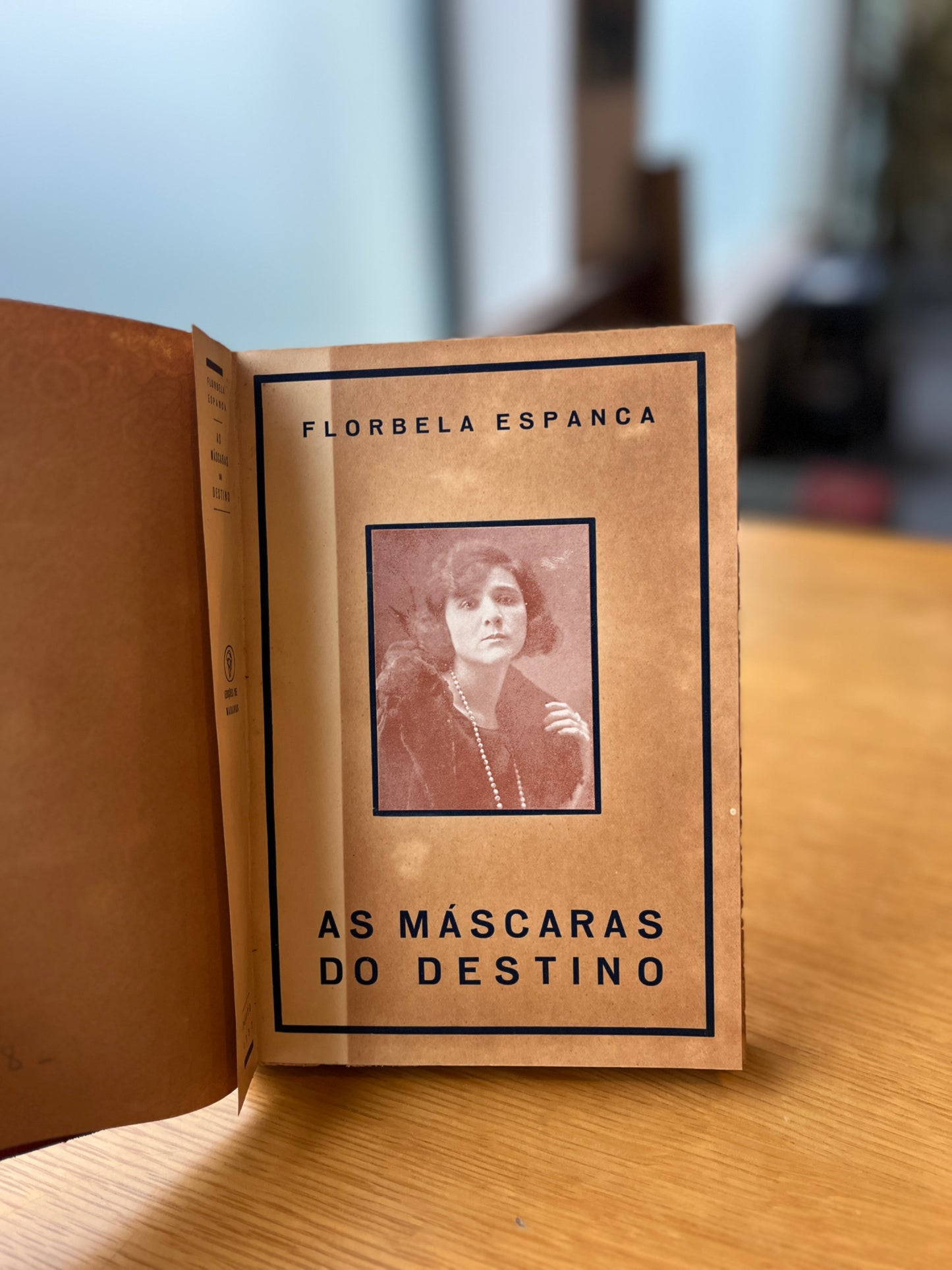 AS MÁSCARAS DO DESTINO