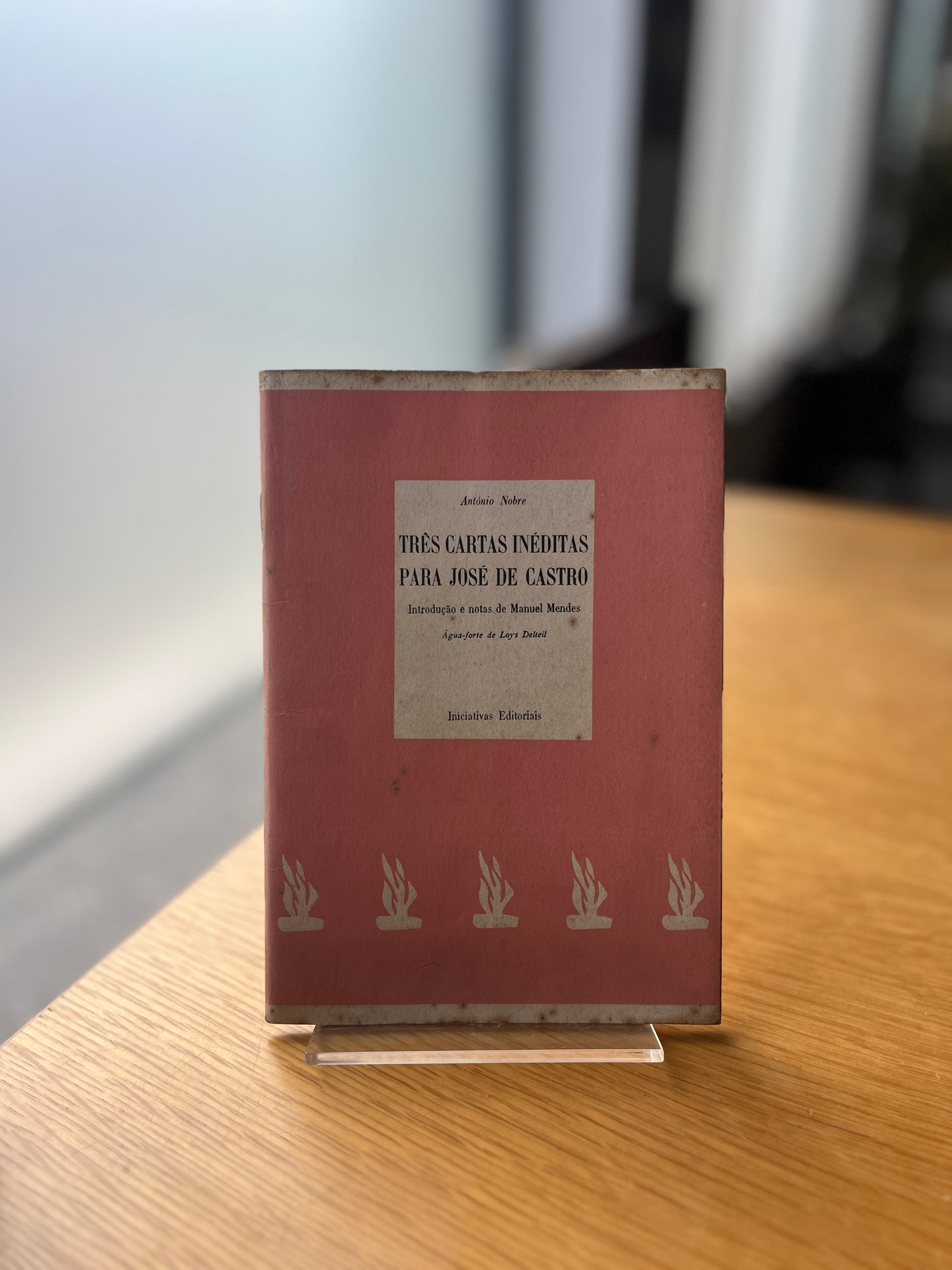 TRÊS CARTAS INÉDITAS PARA JOSÉ DE CASTRO
