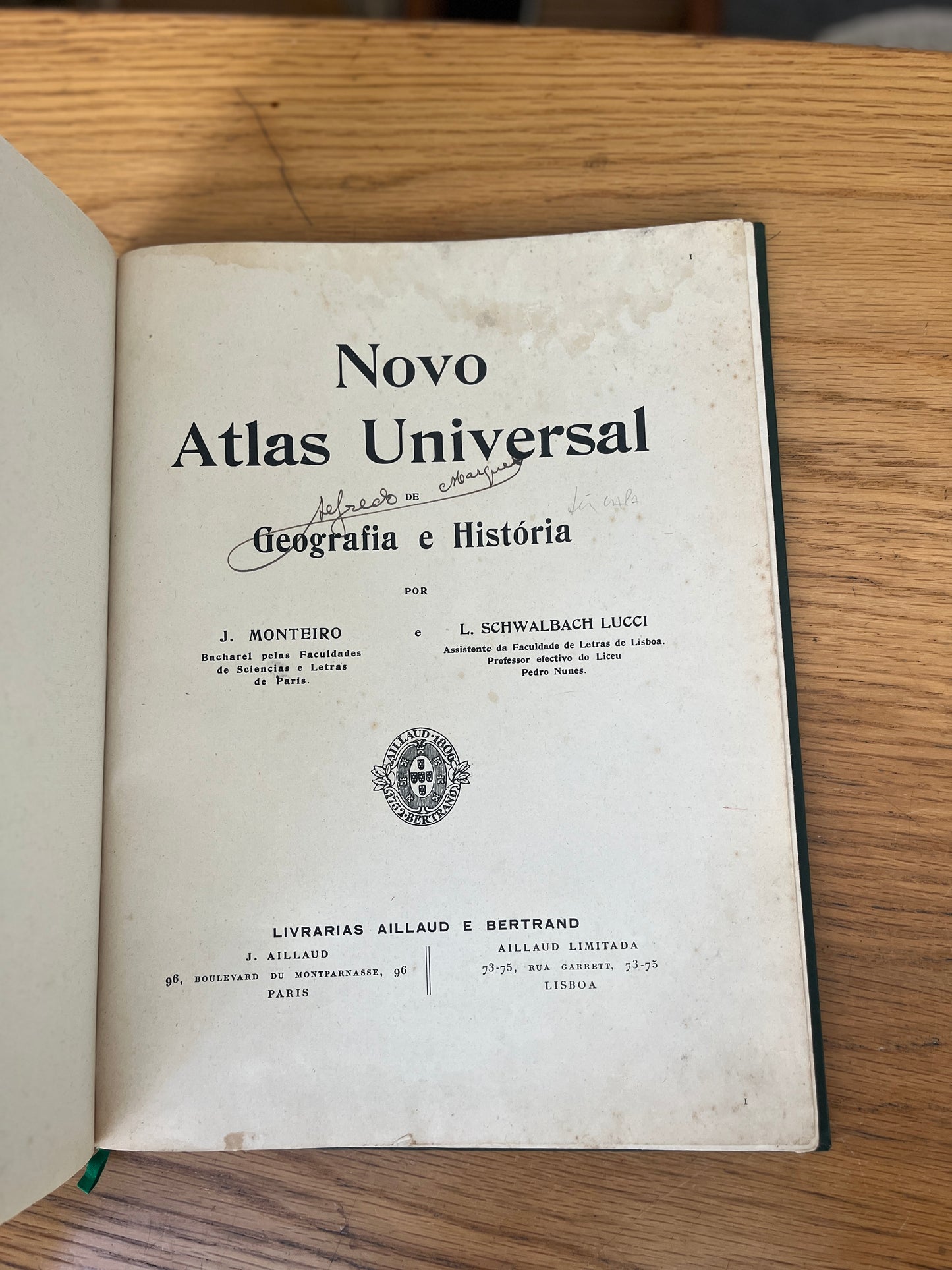 NOVO ATLAS UNIVERSAL DE GEOGRAFIA E HISTÓRIA