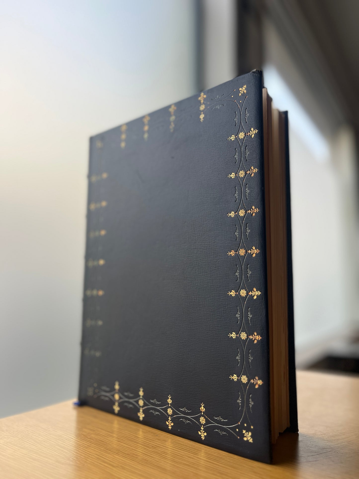 A GENEALOGIA ILUMINADA DO INFANTE D. FERNANDO