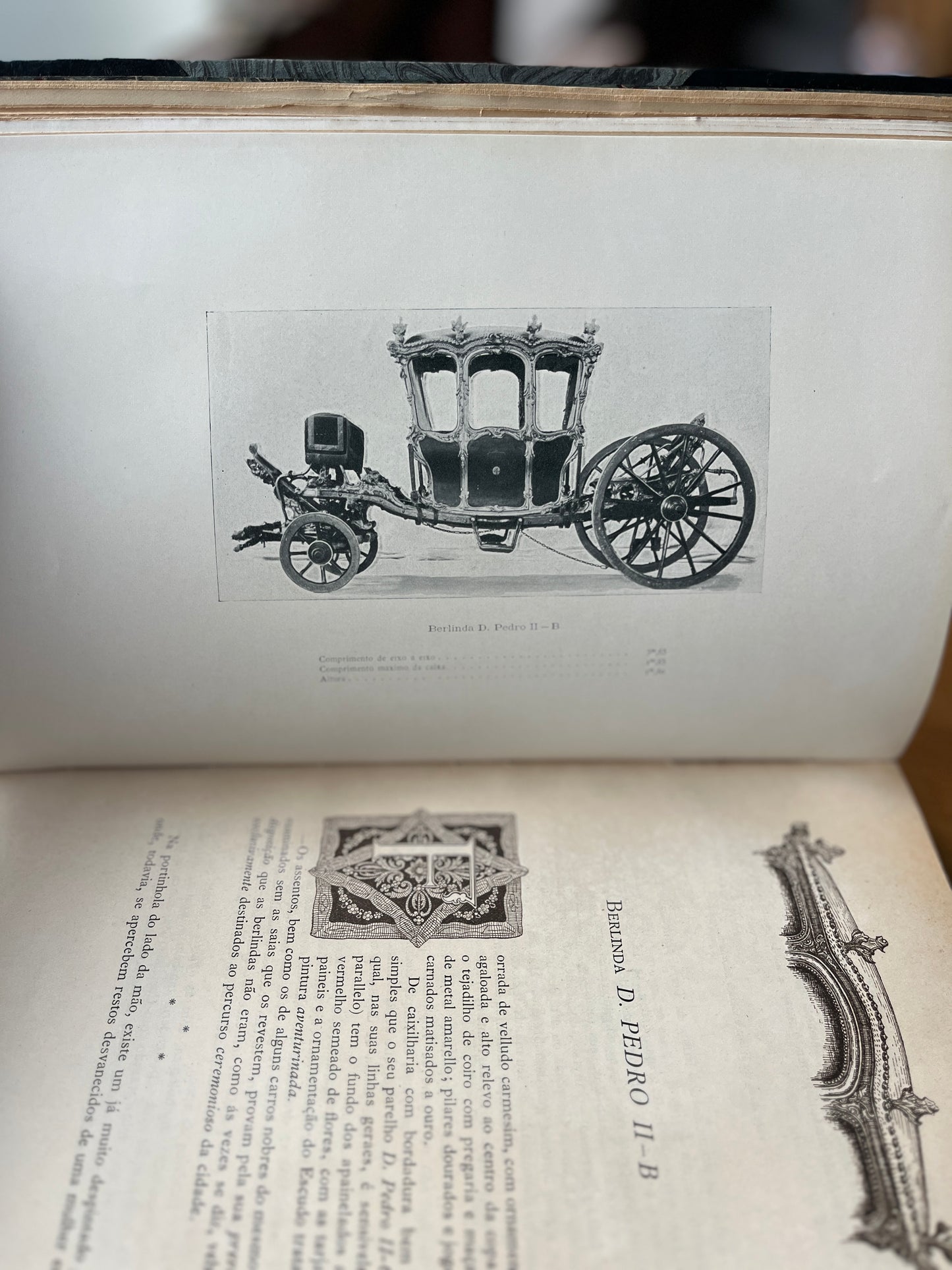 PROMPTUARIO ANALYTICO DOS CARROS NOBRES DA CASA REAL PORTUGUESA E DAS CARRUAGENS DE GALA.