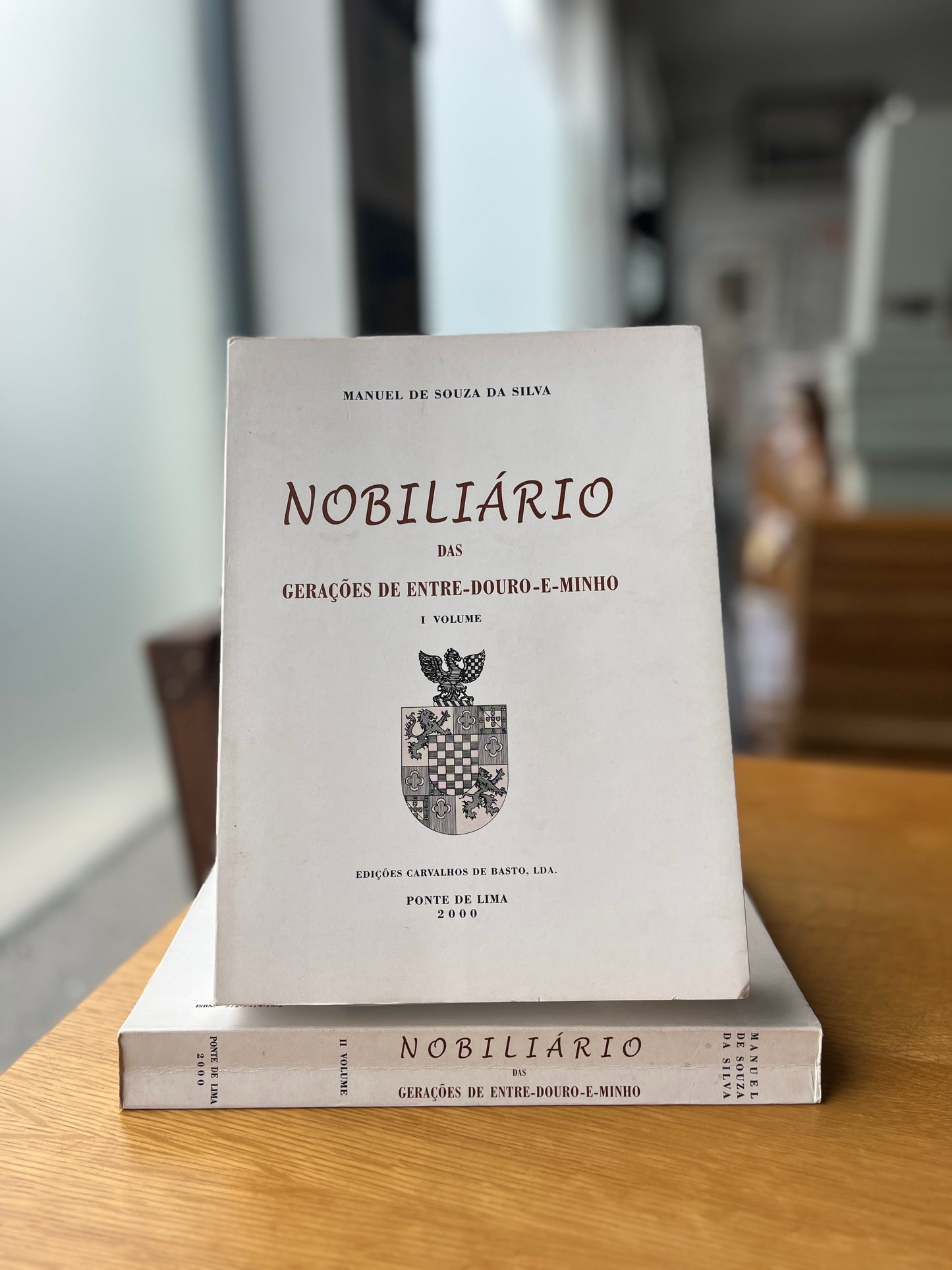 NOBILIÁRIO DAS GERAÇÕES DE ENTRE-DOURO-E-MINHO, 2 VOL.