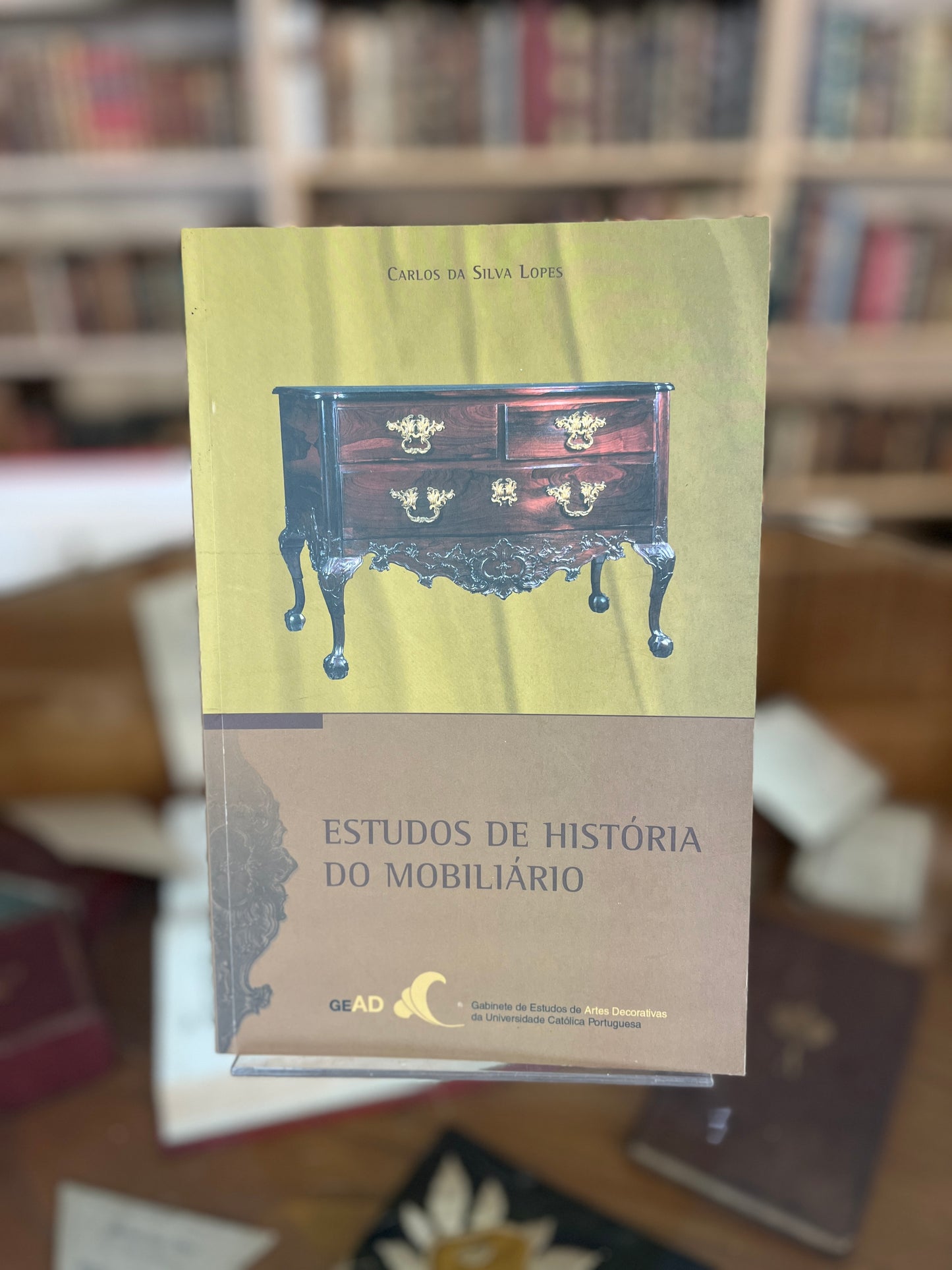 ESTUDOS DE HISTÓRIA DO MOBILIÁRIO