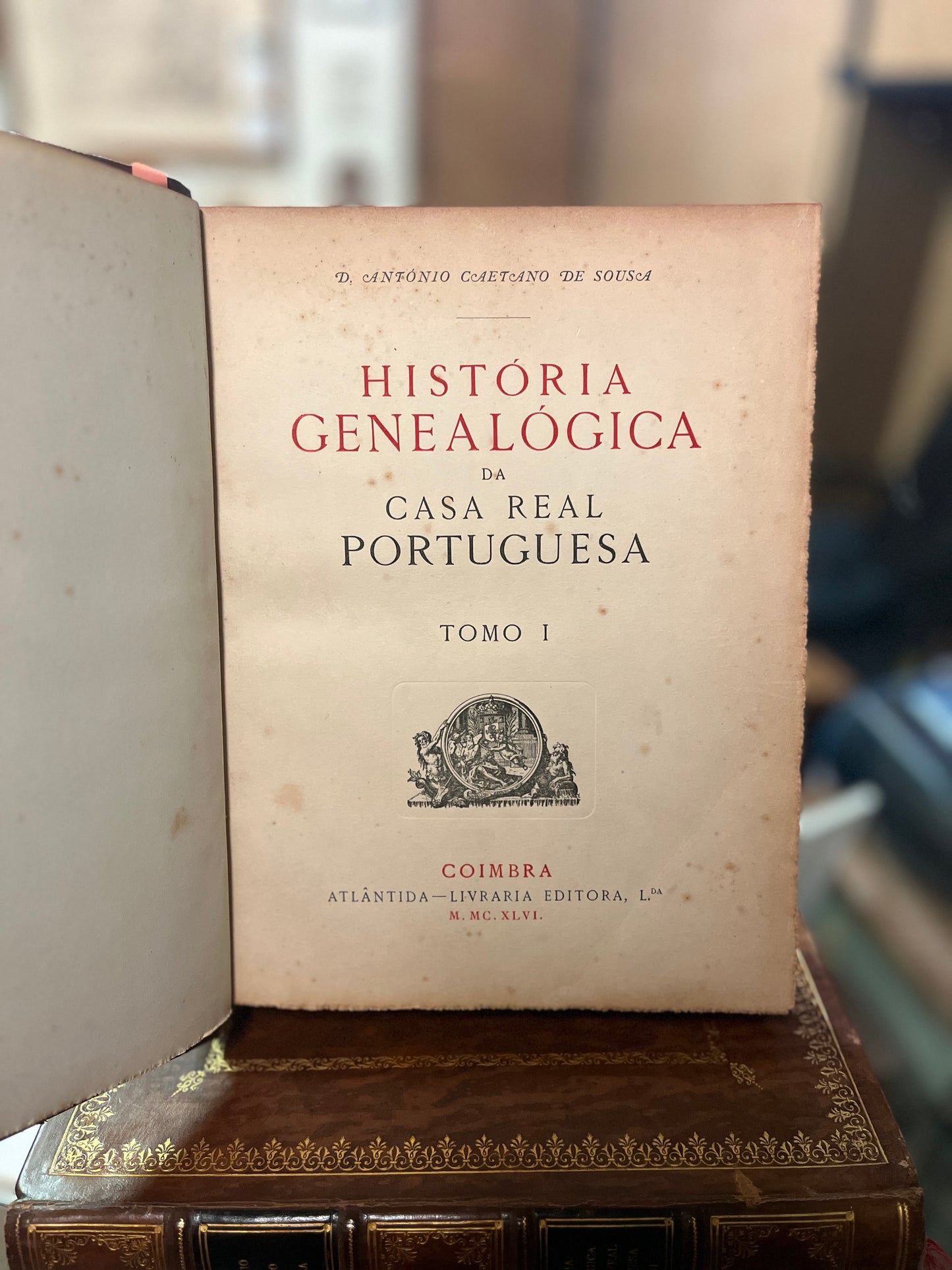 HISTÓRIA GENEALÓGICA DA CASA REAL PORTUGUESA