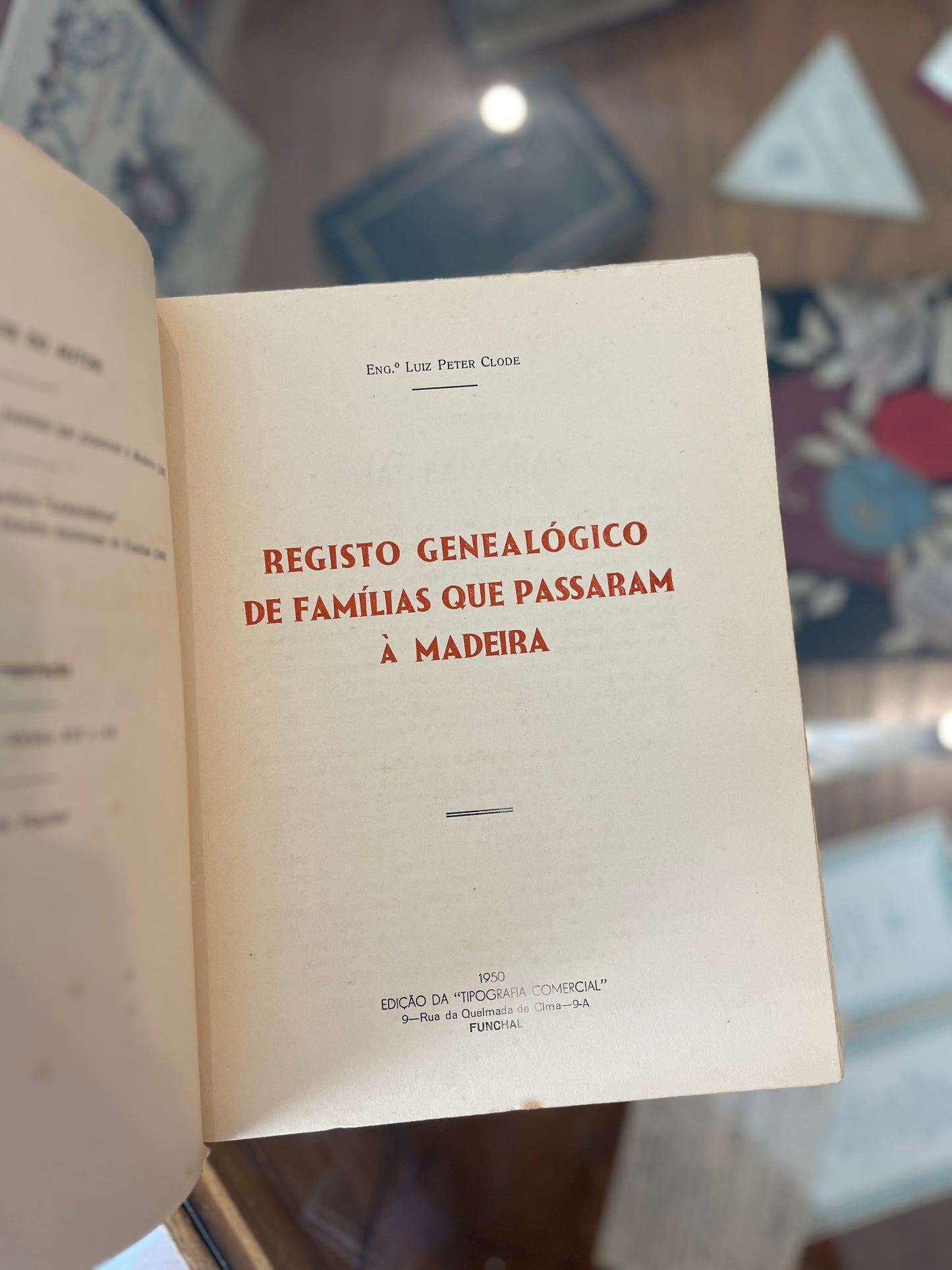 REGISTO GENEALÓGICO DE FAMÍLIAS QUE PASSARAM À MADEIRA