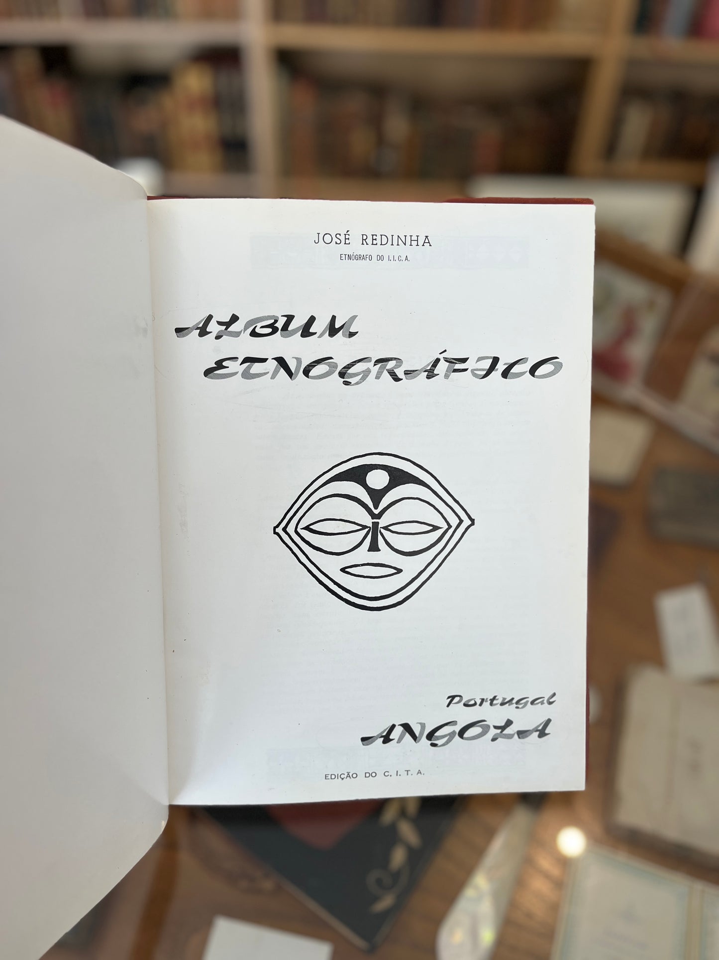 ALBUM ETNOGRÁFICO PORTUGAL-ANGOLA