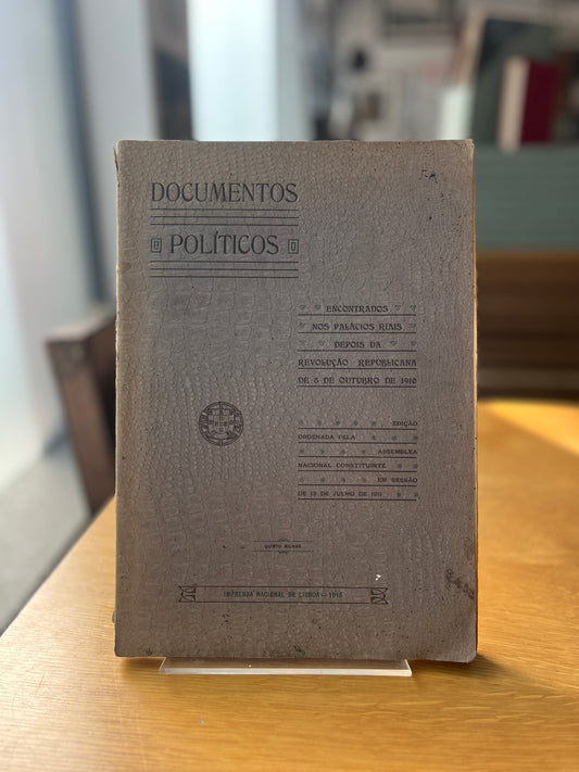 DOCUMENTOS POLÍTICOS ENCONTRADOS NOS PALÁCIOS RIAIS