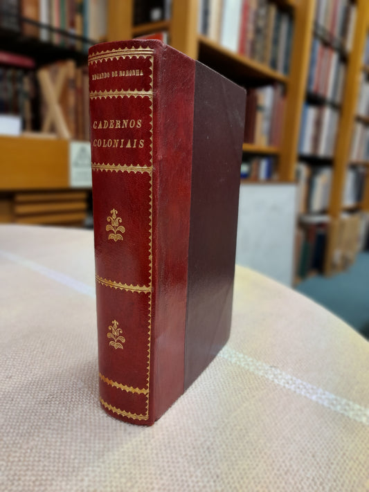 CADERNOS COLONIAIS