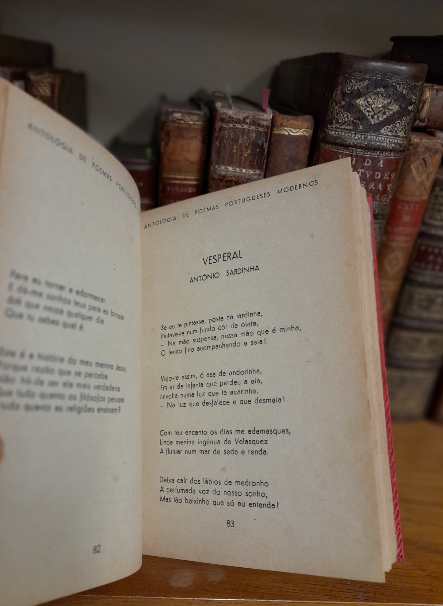 ANTOLOGIA DE POEMAS PORTUGUESES E MODERNOS