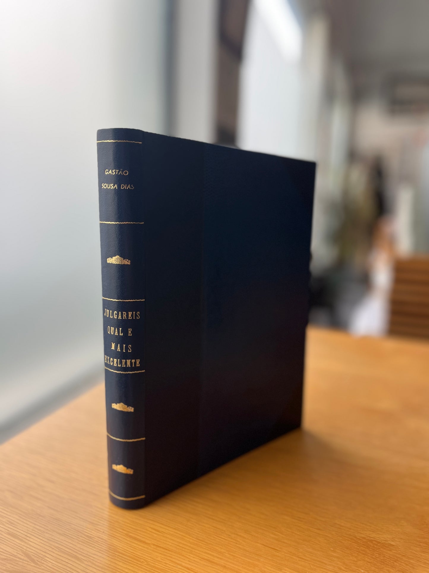 JULGAREIS QUAL É MAIS EXCELENTE