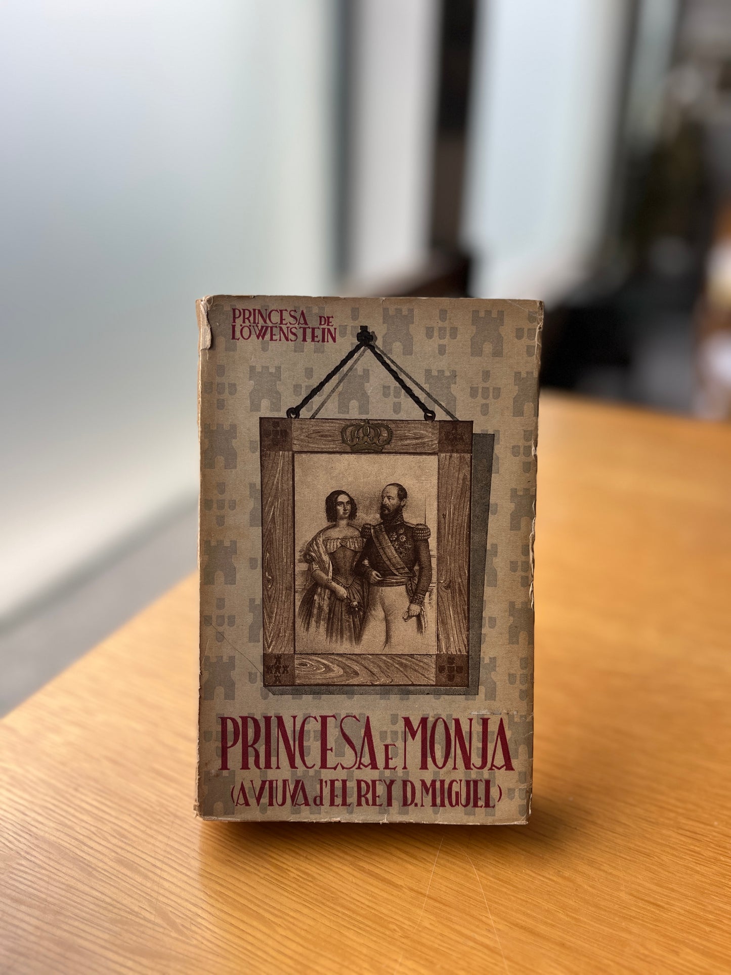 PRINCESA E MONJA