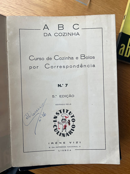 ABC DA COZINHA - CURSO DE COZINHA E BOLOS POR CORRESPONDÊNCIA