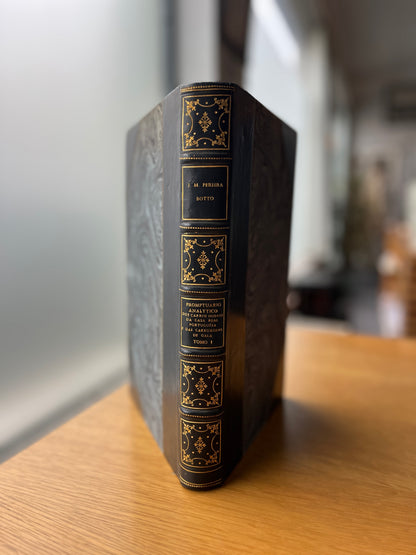 PROMPTUARIO ANALYTICO DOS CARROS NOBRES DA CASA REAL PORTUGUESA E DAS CARRUAGENS DE GALA.