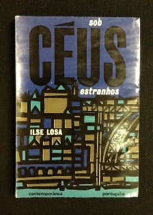 SOB CÉUS ESTRANHOS