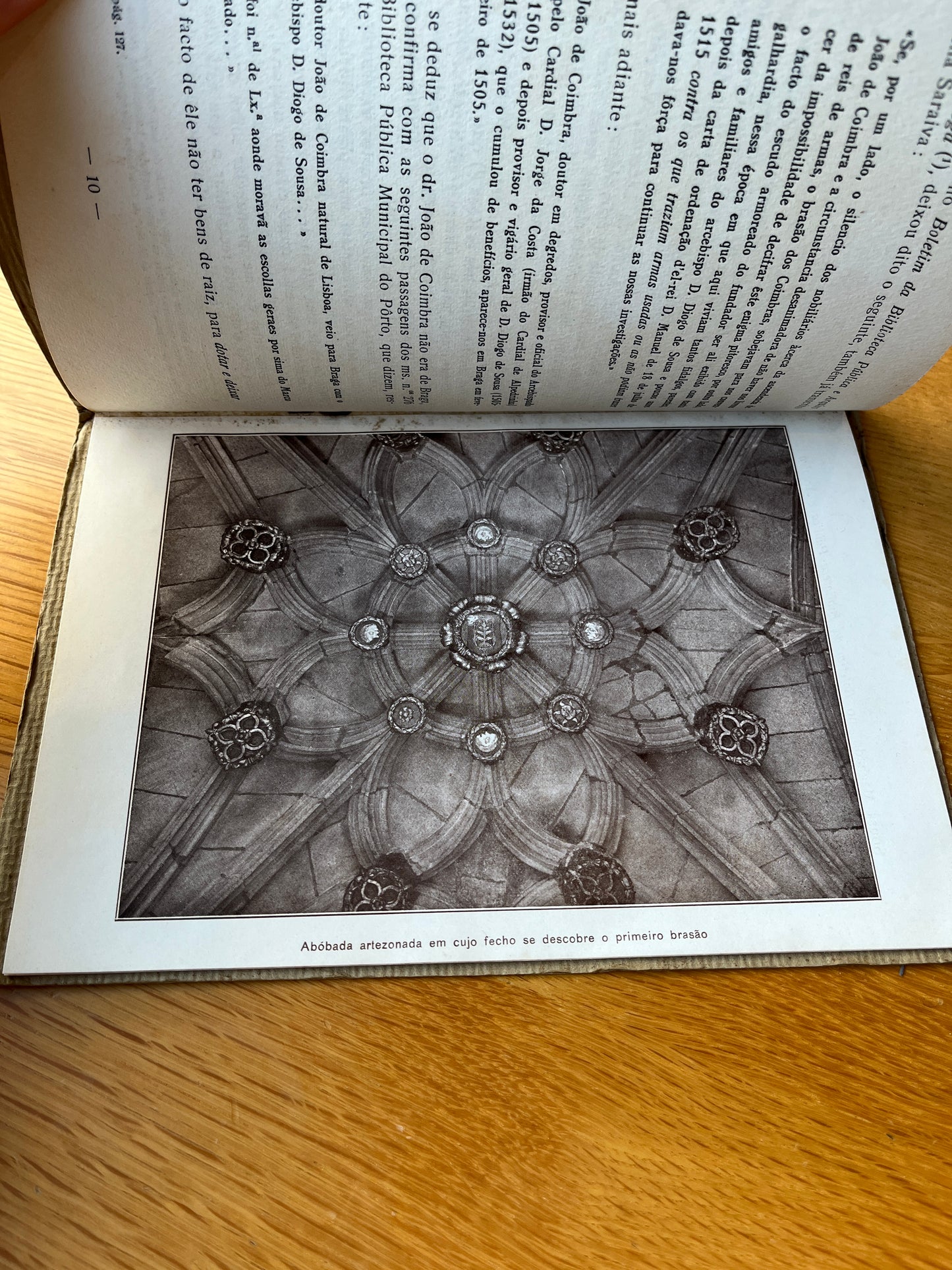 AS ARMAS DA CAPELA DOS COIMBRAS