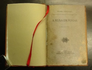 A MUSA EM FÉRIAS