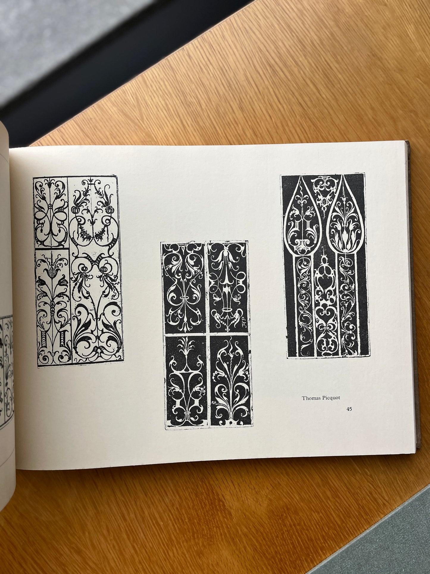 MASTER FRENCH/ GUNSMITHS` DESIGNS OF THE XVII-XIX CENTURIES