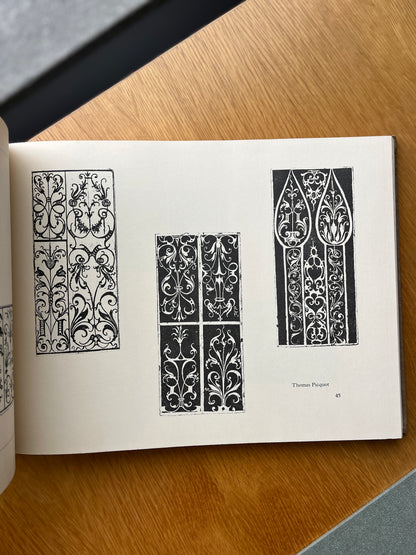MASTER FRENCH/ GUNSMITHS` DESIGNS OF THE XVII-XIX CENTURIES
