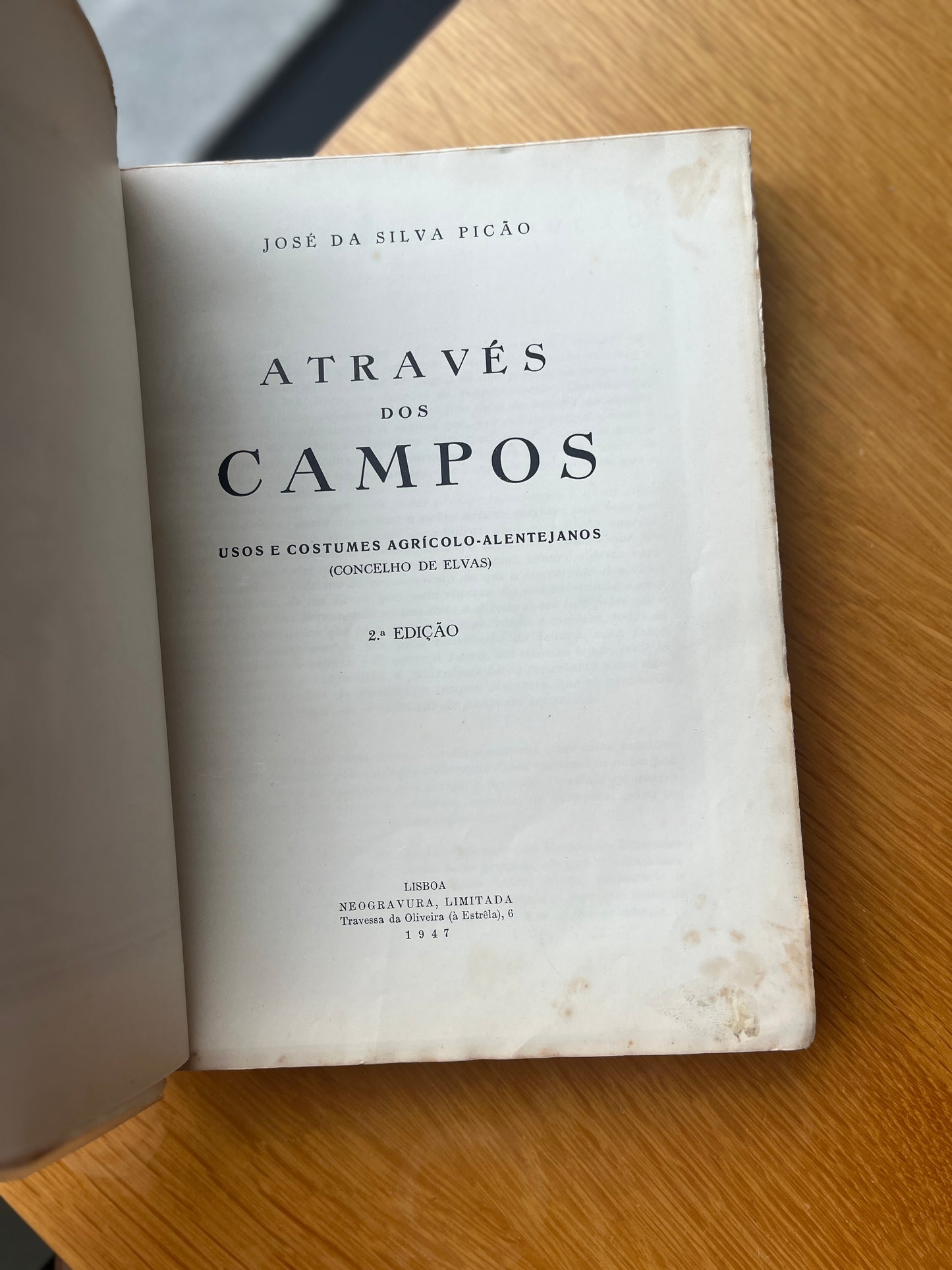 ATRAVÉS DOS CAMPOS