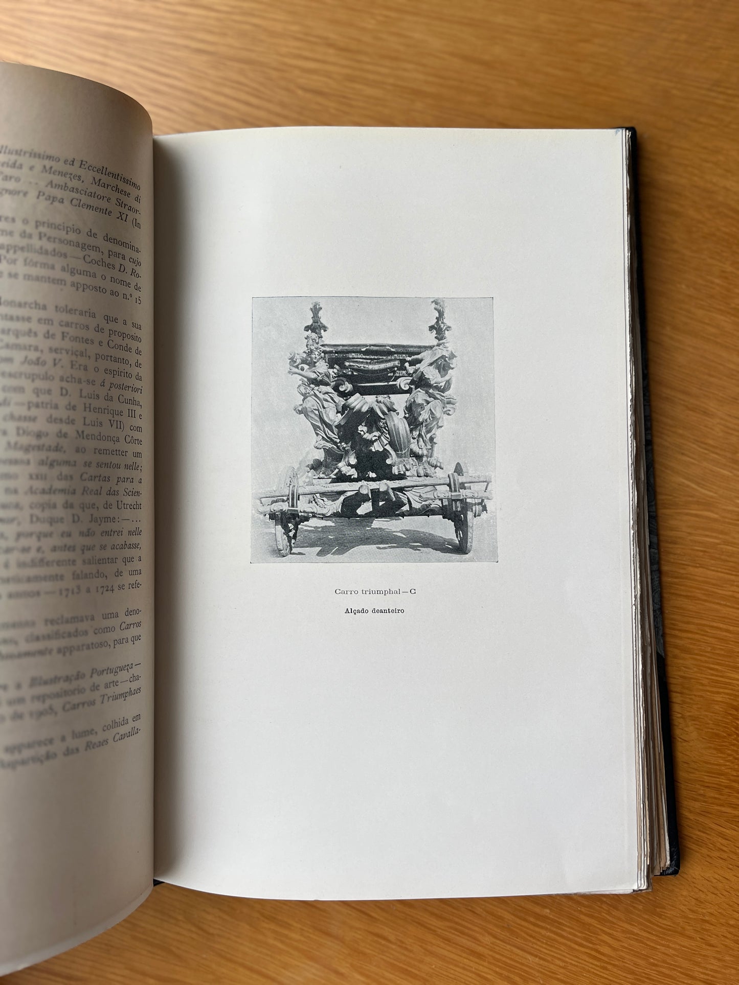 PROMPTUARIO ANALYTICO DOS CARROS NOBRES DA CASA REAL PORTUGUESA E DAS CARRUAGENS DE GALA.