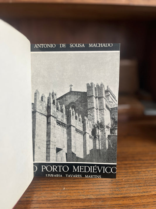 O PORTO MEDIÉVICO