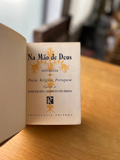 NA MÃO DE DEUS