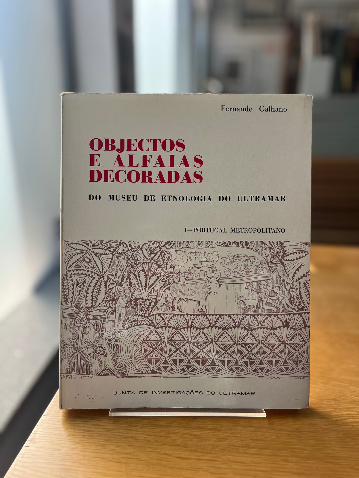 OBJECTOS E ALFAIAS DECORADAS