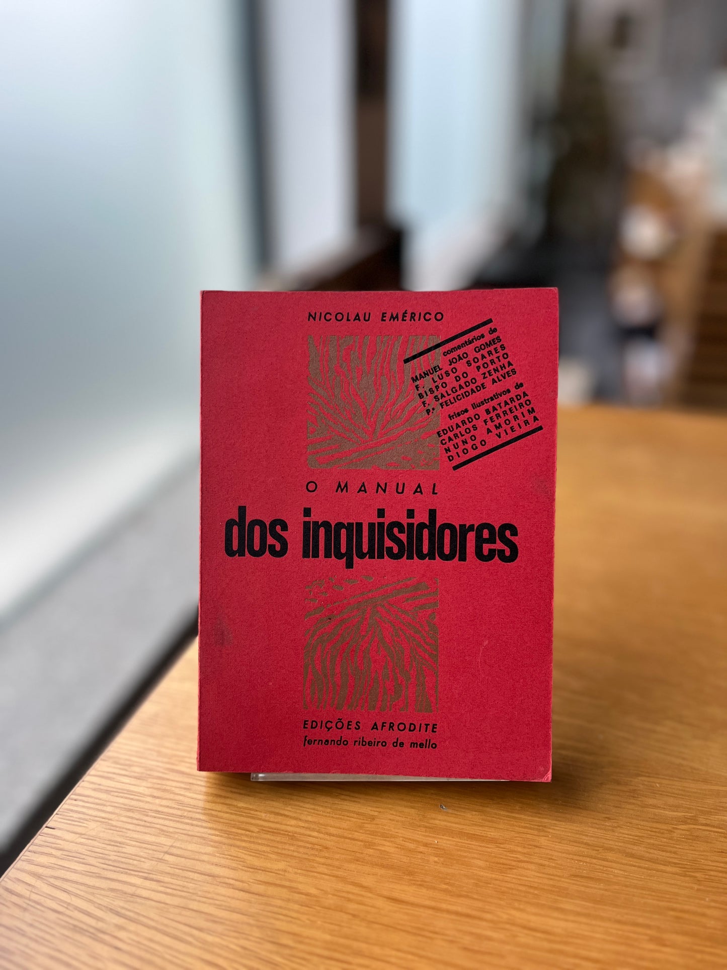 O MANUAL DOS INQUISIDORES