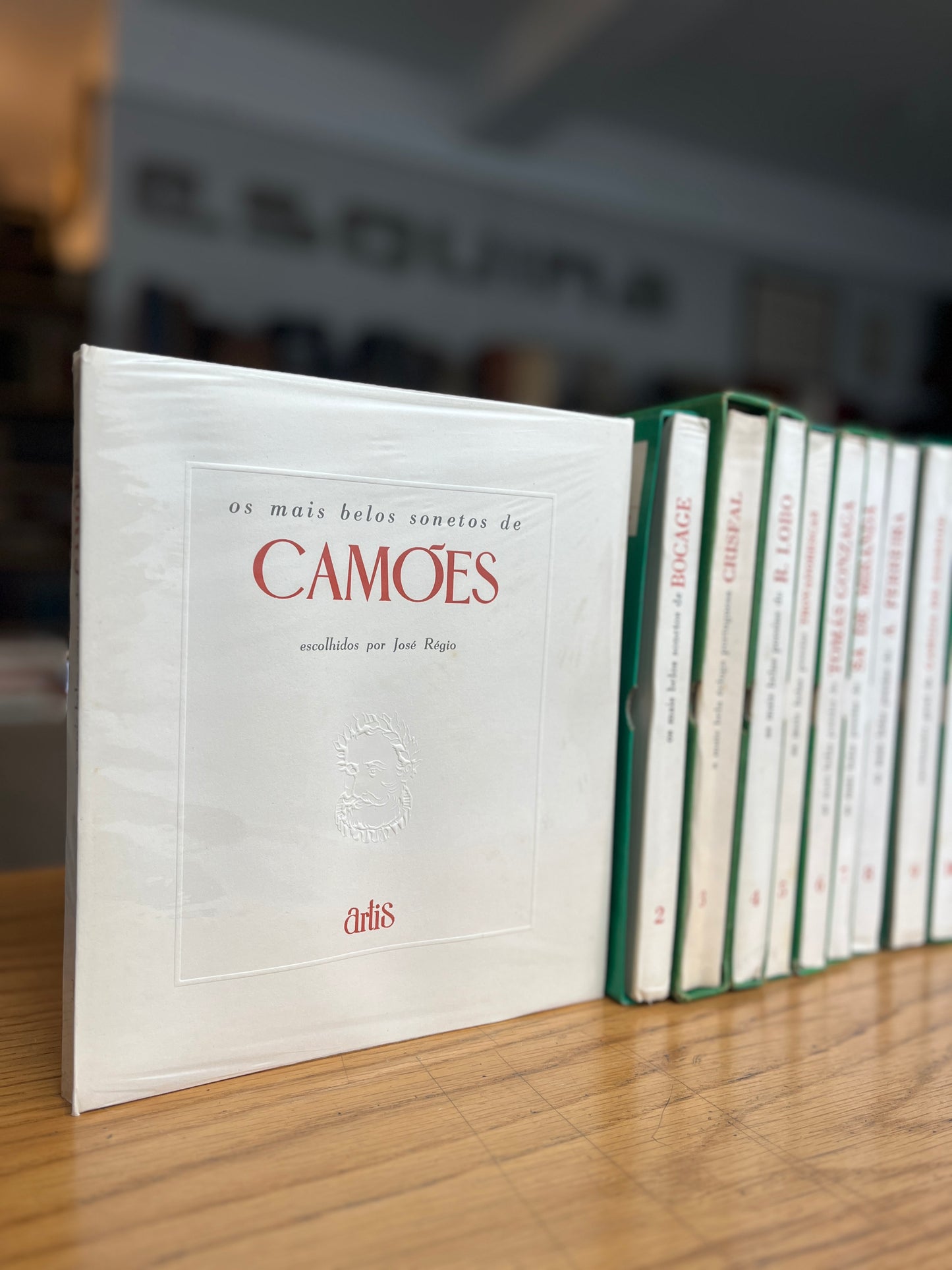 AS MAIS BELAS POESIAS DA LÍNGUA PORTUGUESA