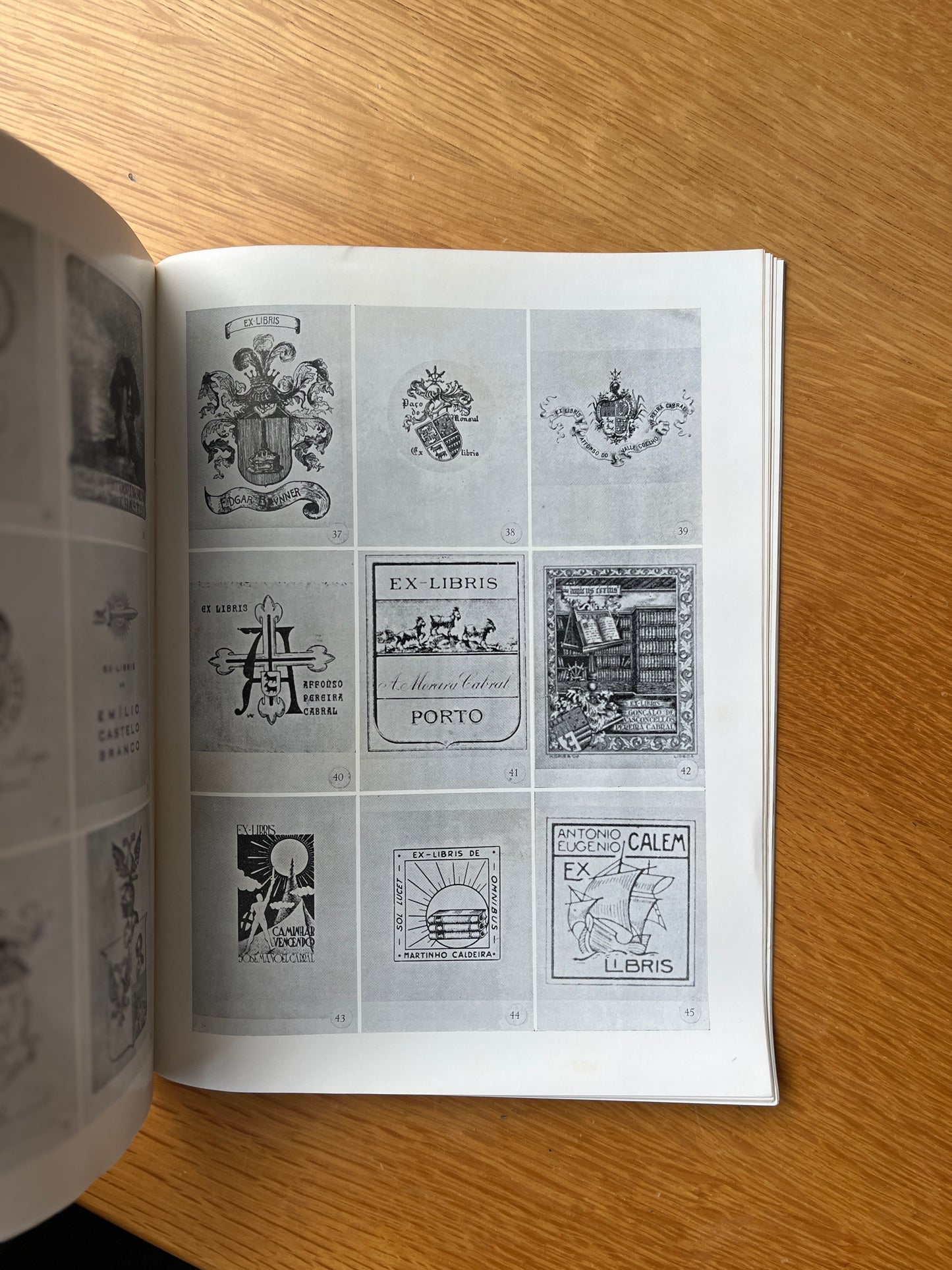EX-LIBRIS PORTUENSES