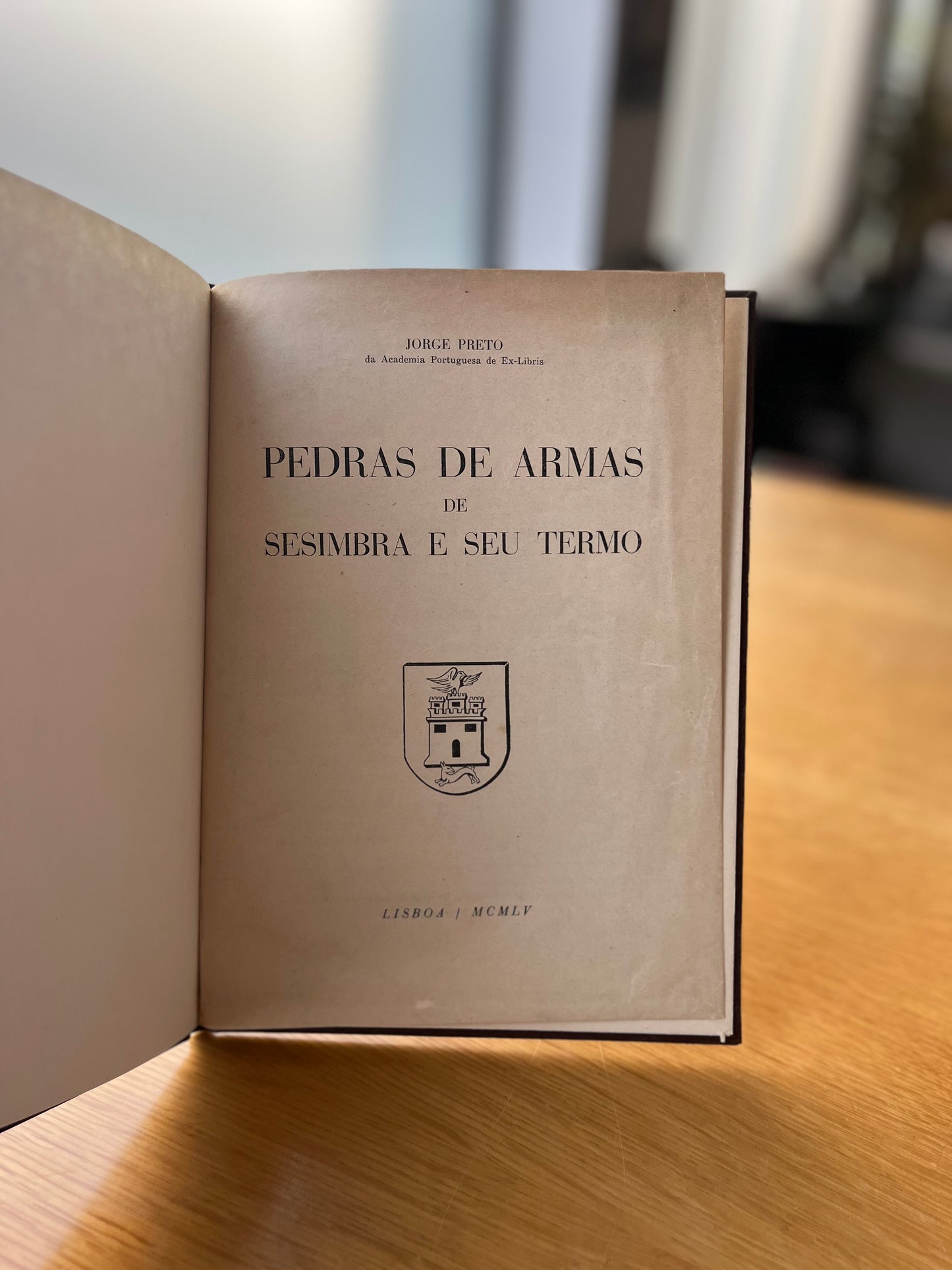 PEDRAS DE ARMAS DE SESIMBRA E SEU TERMO