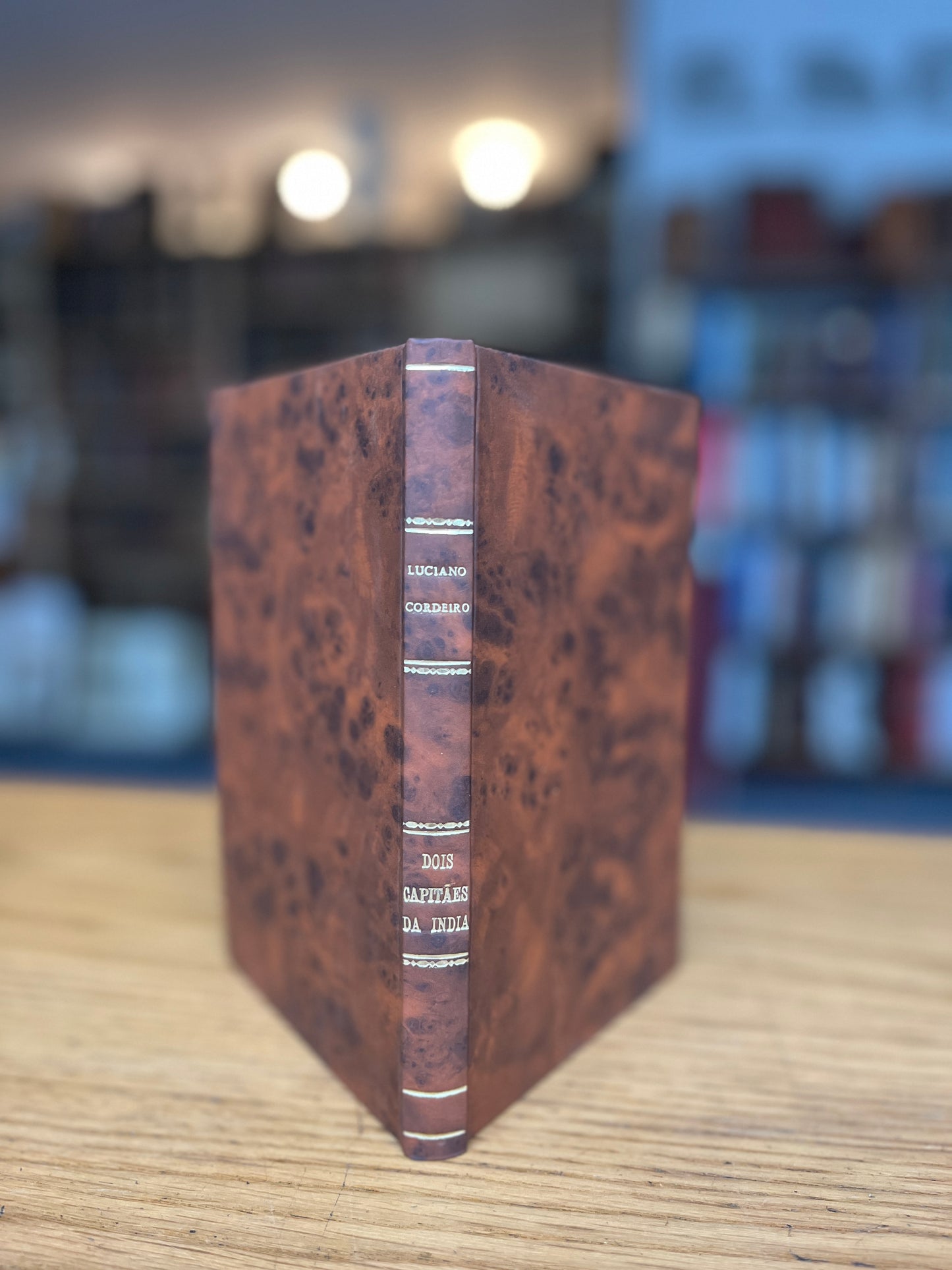 DOIS CAPITÃES DA ÍNDIA