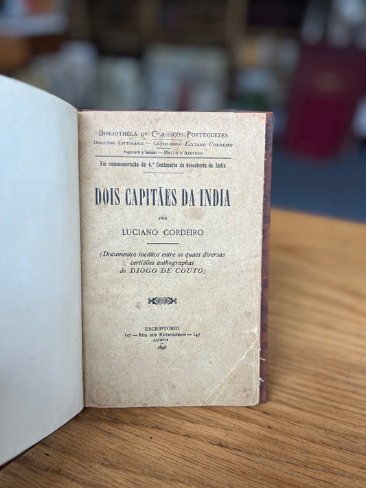 DOIS CAPITÃES DA ÍNDIA