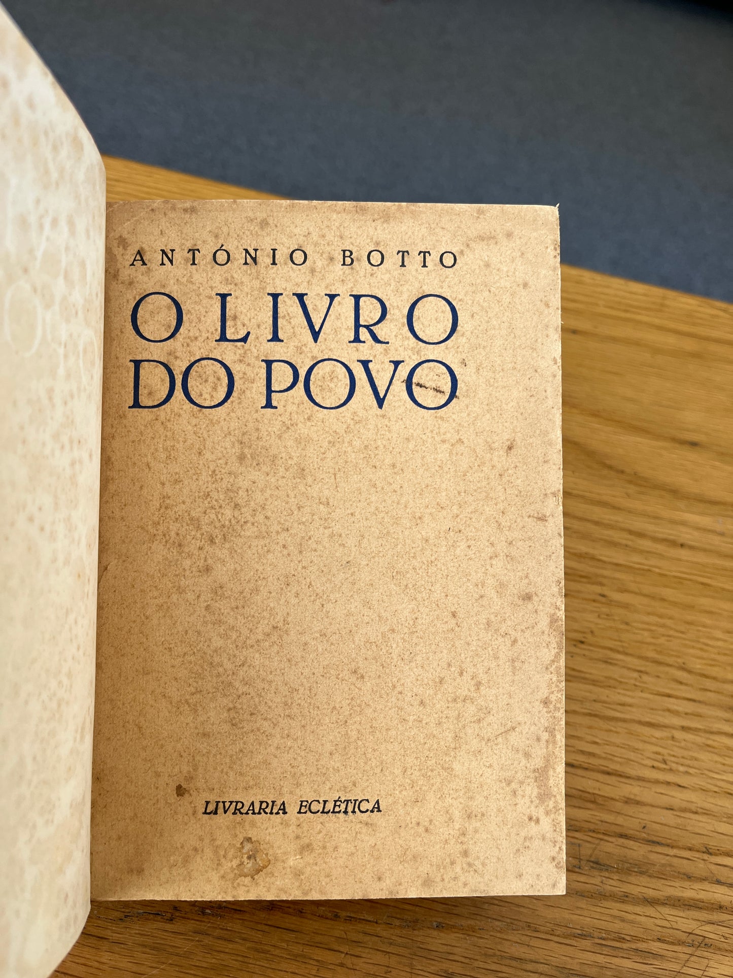 O LIVRO DO POVO